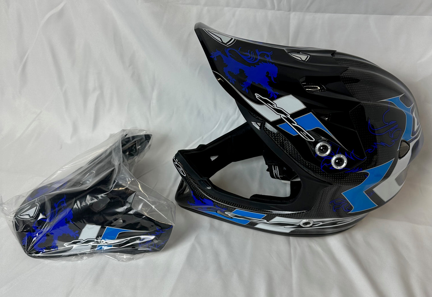 T.H.E Rampant Helmet T2 Carbon BMX Mountain Biking Extra Visor
