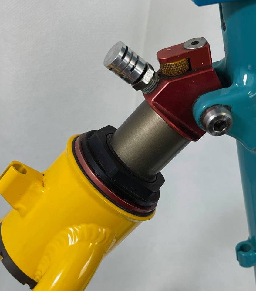 Rebuild Risse Racing rear shock