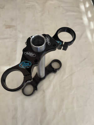 F40 Drop Upper Triple Clamp Kit Type 2